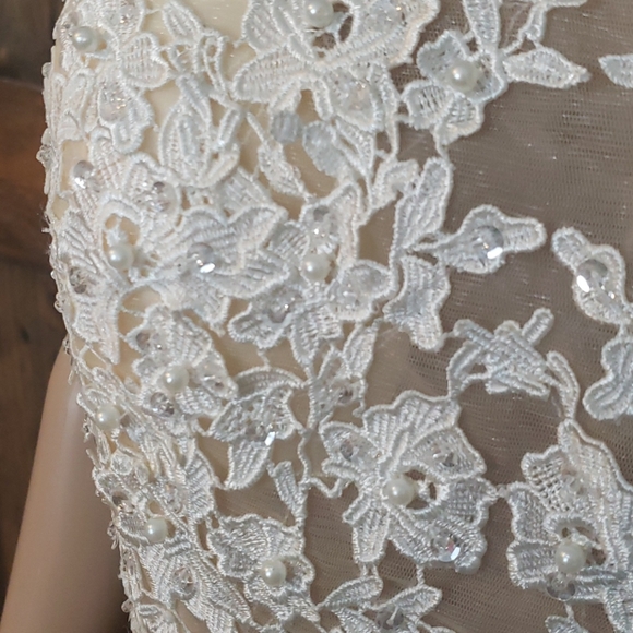 Vnaix wedding dress - Picture 3 of 4